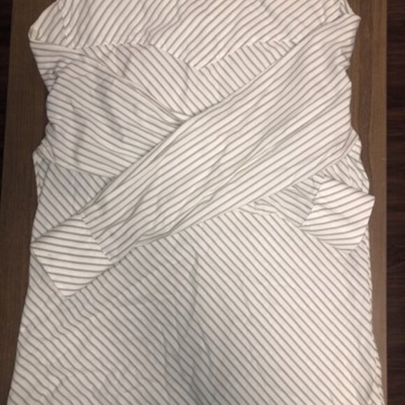 Calvin Klein Jeans Shirt Size Medium White Striped Gray Button Up Casual - Picture 9 of 10